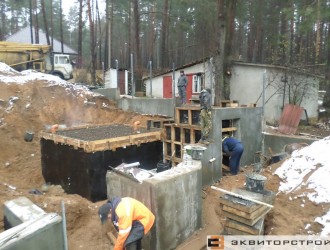 Строительство погреба на объекте в Криничном