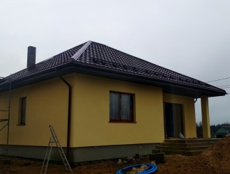 Строительство одноэтажного жилого дома с хозпостройкой в поселке Чуденичи